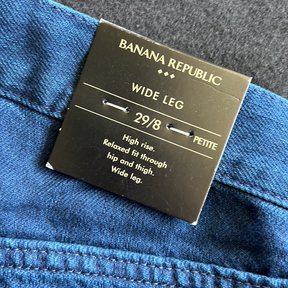 Banana Republic Wide Leg Petite Jean - Picture 4 of 4